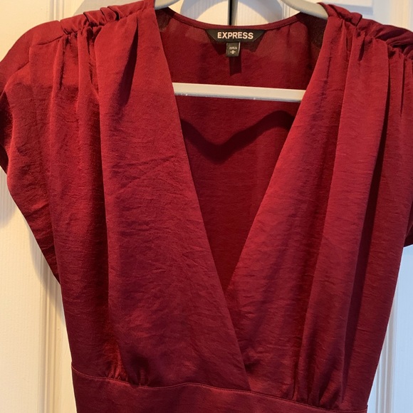 Pretty brick reddish blouse! - Picture 4 of 4